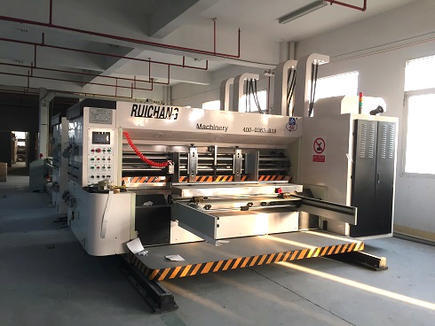 《一口气看完偷渡的女人》午夜高清完整版4