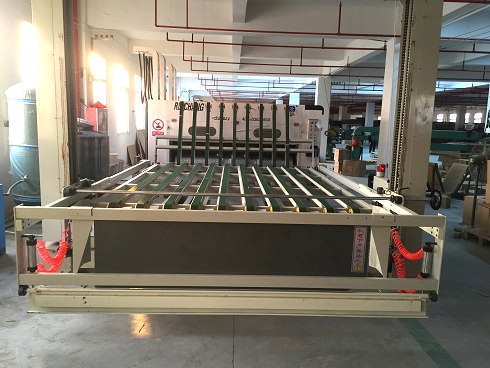 《一口气看完偷渡的女人》午夜高清完整版1